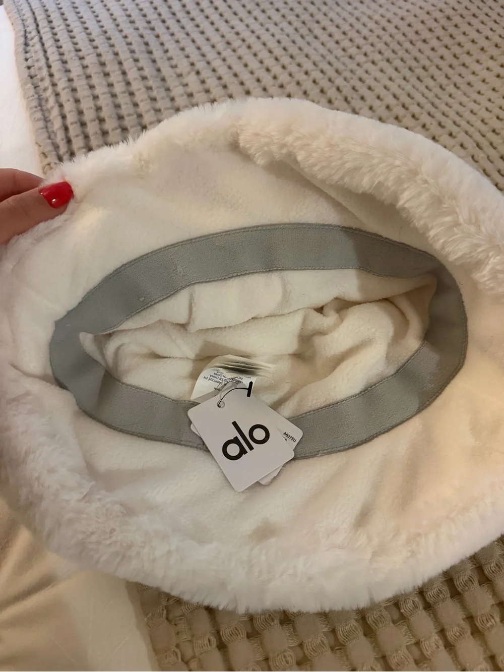 ALO Yoga Cream Faux Fur Bucket Hat